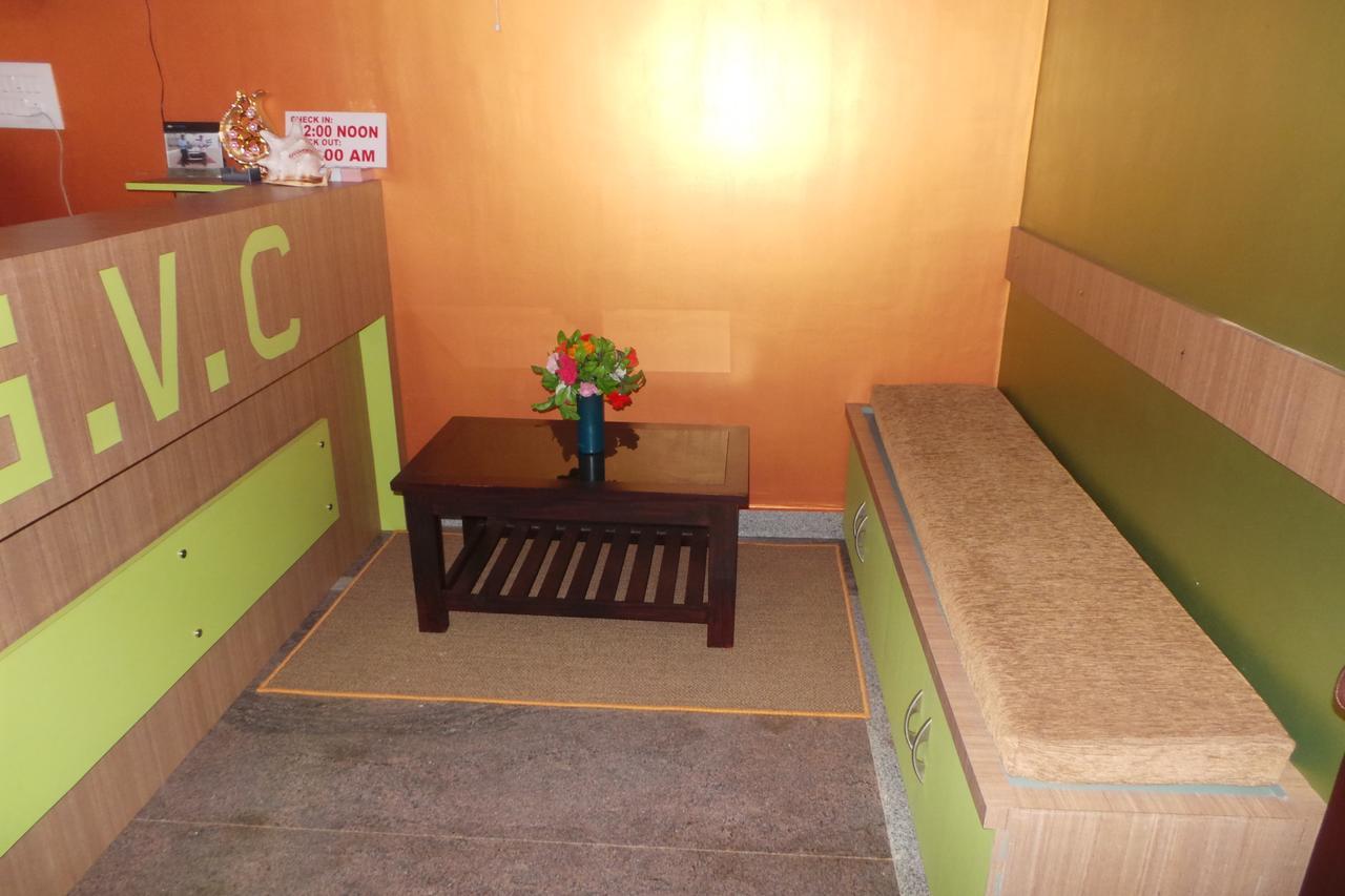 Iroomz Sri Vinayaka Comfort Virajpet Exterior photo