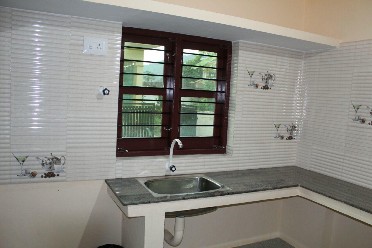 Iroomz Sri Vinayaka Comfort Virajpet Exterior photo